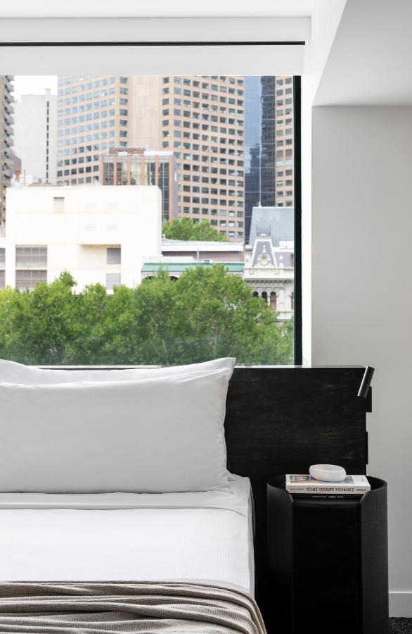 Lancemore Crossley St. Melbourne Exterior photo A room at the hotel